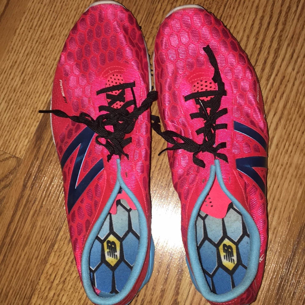 Size 10. New balance women’s sneakers.